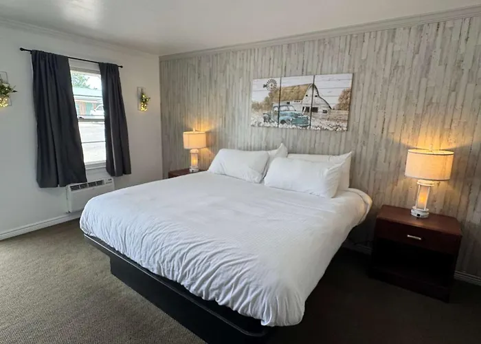 Suite Farmhouse Room